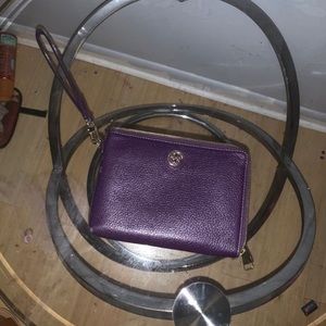 $75 Black Tory Burch wristlet
